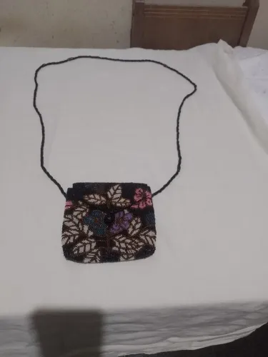 Bolsa festa missangas preta 