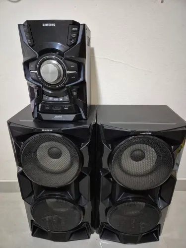 Caixa de Som Samsung MX-HS6500 2000W RMS - Bom Estado