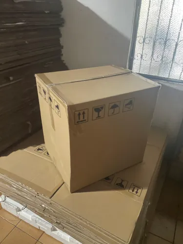 Caixa de papelão