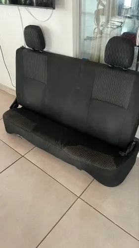 Banco traseiro do Sandero ou logan .