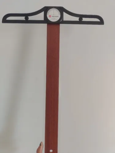 Régua T Trident 5808 com Bordas de Acrílico e Cabeçote Móvel com Transferidor 80 cm