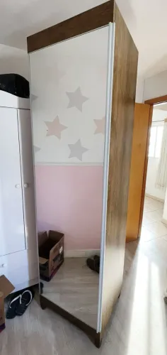 Vendo Sapateiras e Espelho Camarim