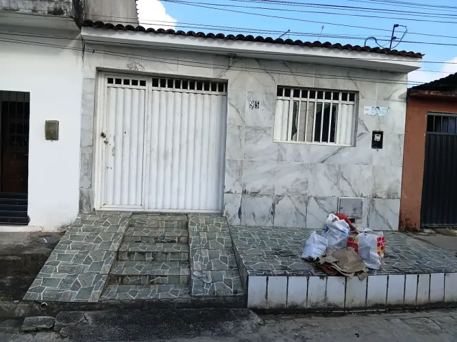 VENDO CASA NO SANTOS DUMONT 
