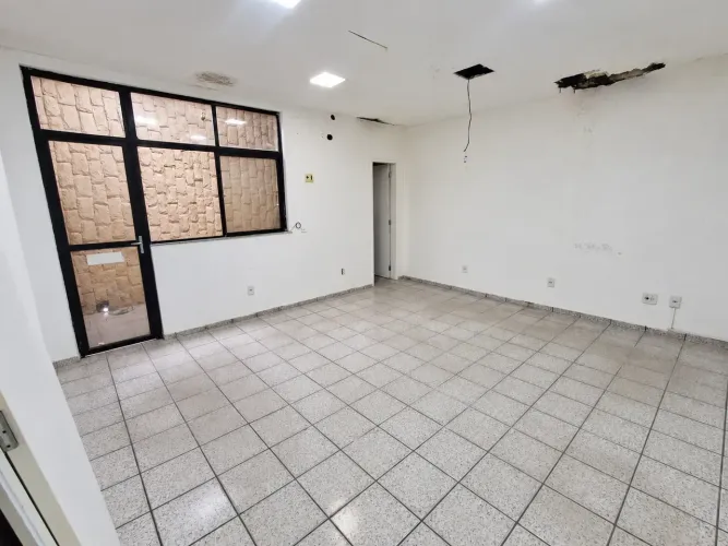 Alugo Sala Comercial Prox a Igreja do São Francisco