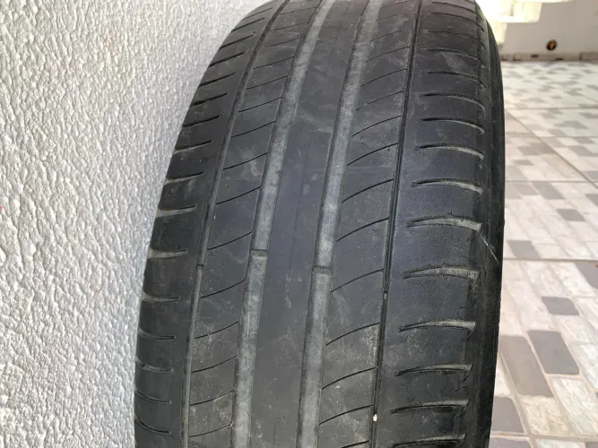 Pneu 225/55 R18
