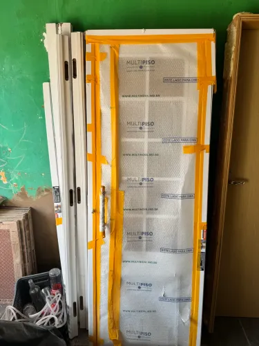 Porta Dupla Laqueada Branca com Vidros - Alto Padrão