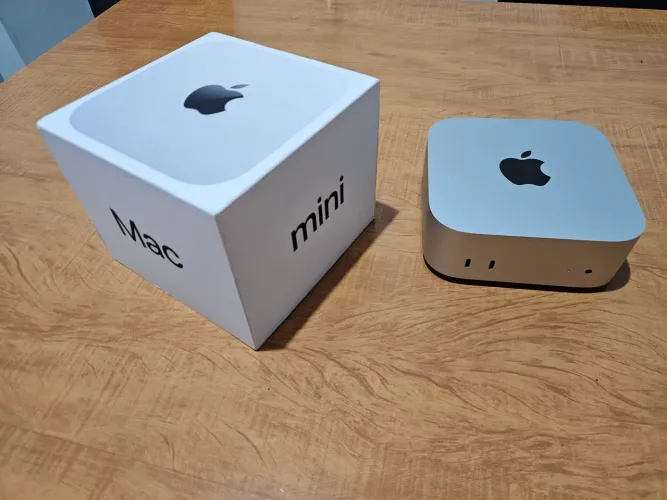 Mac Mini M4 16GB 256GB + Dock Ugreen 11 em 1 - Na caixa