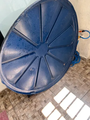 Caixa d?água FORTLEV polietileno 500L usada