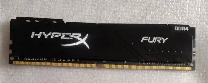 Memória DDR4 8gb Kingston Fury 2400