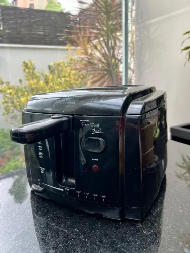 Fritadeira elétrica Britânia 127v 2 litros - Perfeita
