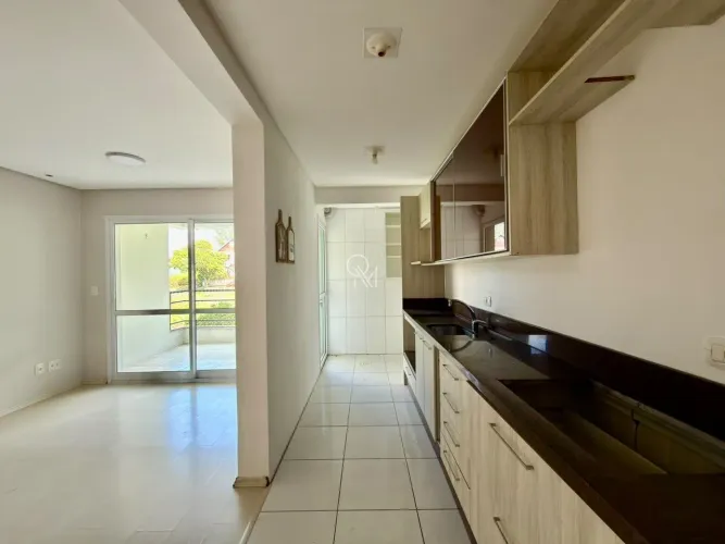 Apartamento semimobiliado à venda no bairro Santa Lúcia