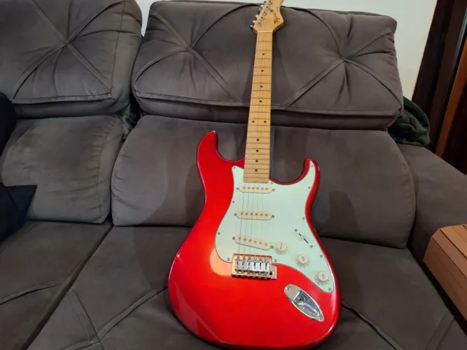 Guitarra Tagima Tw Séries 530 Stratocaster