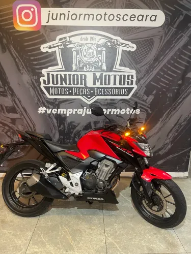 CB TWISTER 300F ABS 2023 (BAIXA QUILOMETRAGEM, REVISADA CONCESSIONÁRIA E GARANTIA DE LOJA)