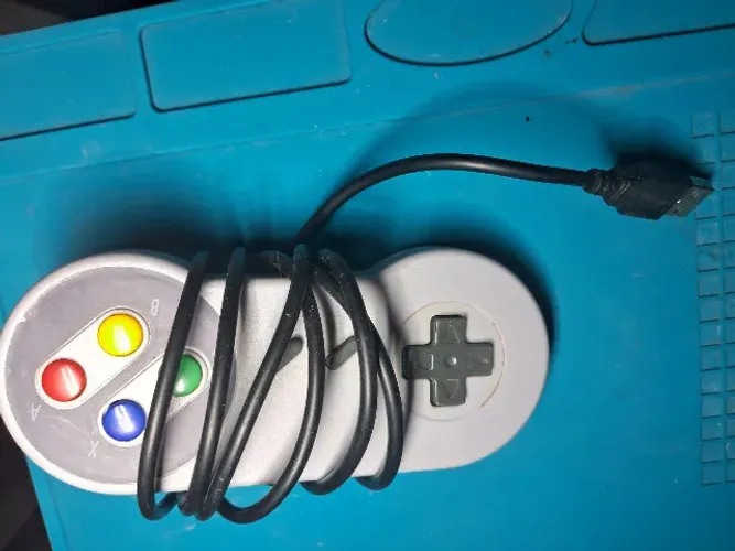 Controle USB retrô 