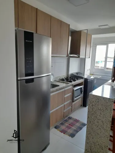 Lindo Apartamento com 2 Quartos sendo 1 Suíte - Completo em Armários