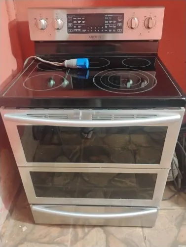 Vendo fogão elétrico com Airfryer.
