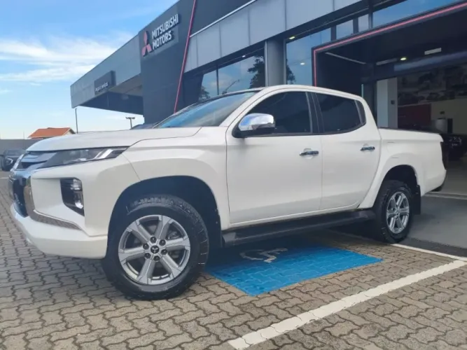 Mitsubishi L200 Triton Sport HPE 2.4 CD Diesel Aut. 2022