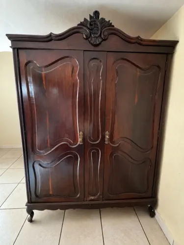 Guarda-roupa Madeira Imbuia Vintage