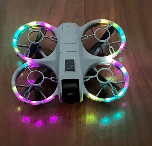 Mini Drone D1 Pro com Câmera 2 Baterias Fácil de Pilotar para Crianças e Adultos