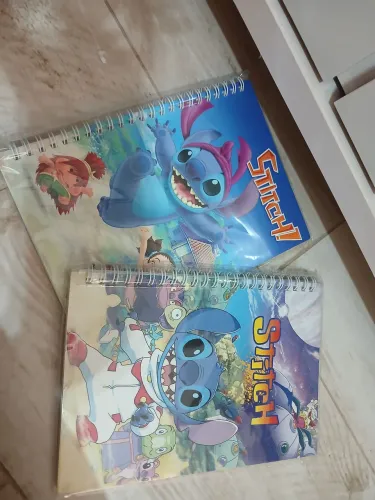Dois cadernos pequenos