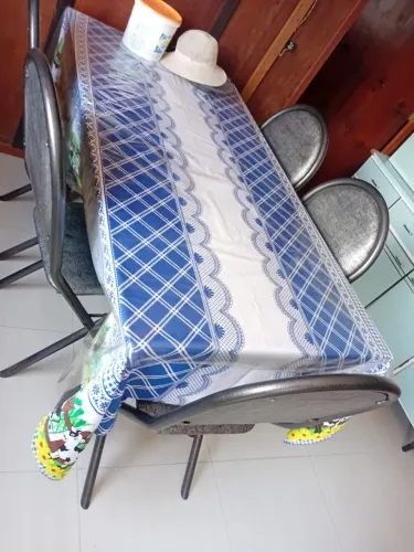 Conjunto de mesa em granito com 6 cadeiras