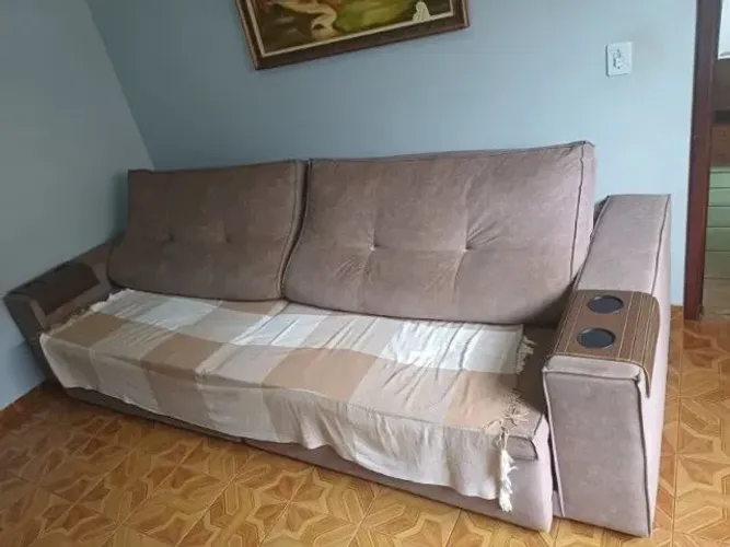 Sofá Retrátil e Reclinável espaçoso- Vira cama