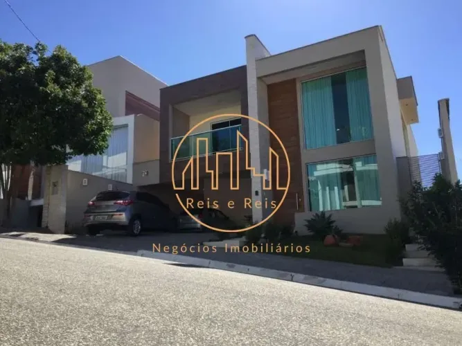 Linda CASA em Condomínio Fechado na região Central de Contagem.