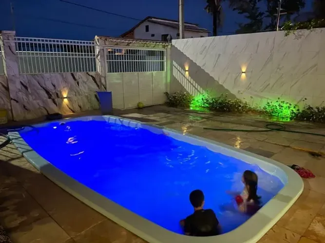 Casa de praia no Iguape com piscina, deck e churrasqueira, 50 m do mar, até 20 pessoas