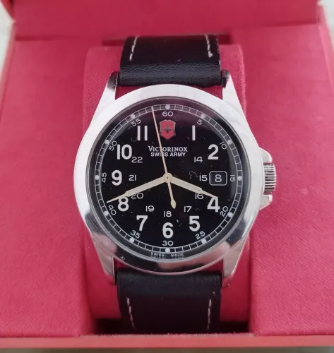 Relógio Victorinox Swiss Army Infantry Saphire  24653