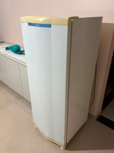 Geladeira Consul 300 litros degelo seco