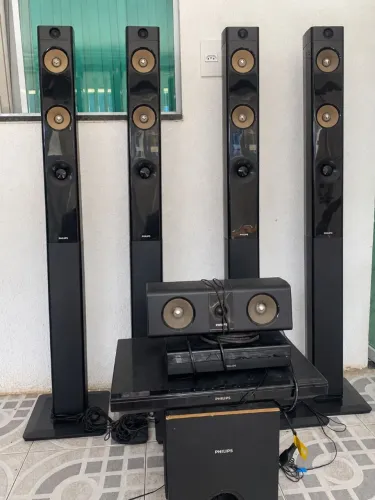 Home Theater Philips c/ DVD 1000W RMS - 5.1