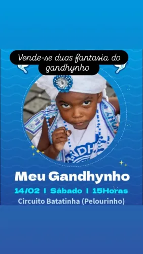 Verde-se duas fantasia do meu gandhynho de 01 a 12 anos  valor uma 200,00 duas 400,00 
