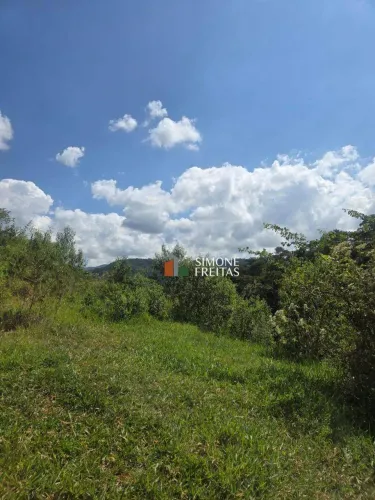 VENDE-SE CHÁCARA RESIDENCIAL NO CENTRO DE CONSERVATÓRIA / RJ