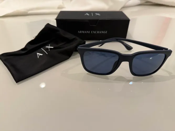 Óculos de sol Armani Exchange