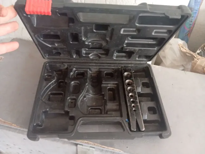 Meleta com 1 peça de flangeador Flaming tool