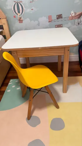 Conjunto mesa e cadeira infantil