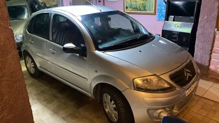 Citroen C3 GLX 1.4/ GLX Sonora 1.4 Flex 8V 5P 2011