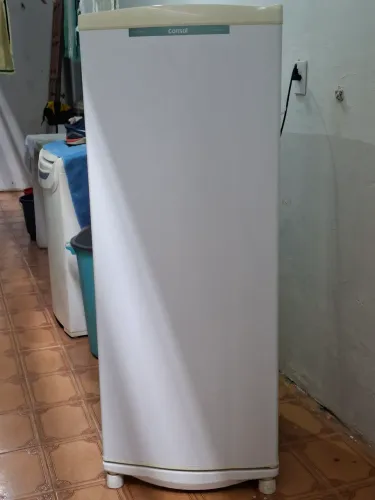 Geladeira Consul Degelo Seco 261 Litros Branca (modelo de fábrica abreviado como CRA30FB)