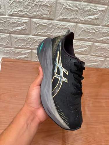 Tenis Asics novablast 4 corrida