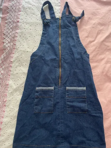 Jardineira jeans