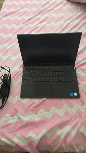 Notebook Dell Inspiron 15-3530 i5 8GB RAM SSD - Excelente estado