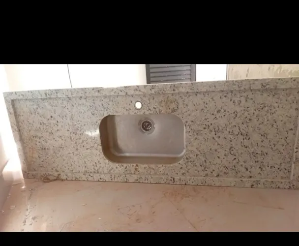 Pia com bancada em mármore de 1,80m e torneira docol novos