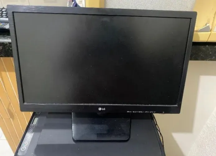 Monitor LG 19"