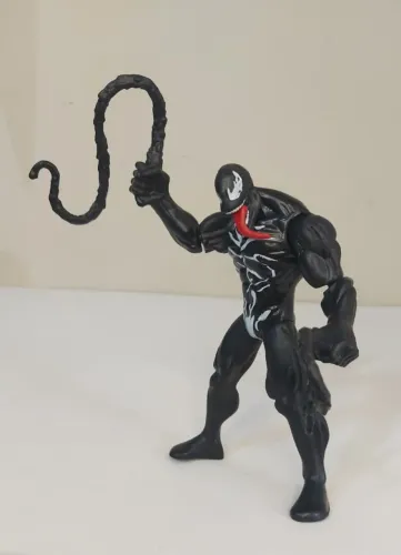 Action figure Venon Marvel Bootleg 16cm articulado