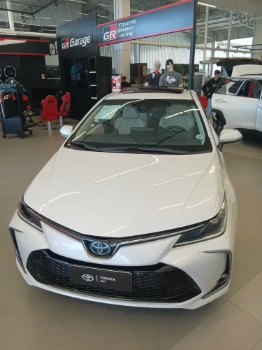 Toyota Corolla Altis Prem. Hybrid 1.8 Flex AUT 2024