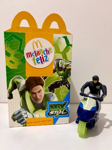 Boneco Max Steel Moto Turbo + Caixa Temática McDonald?s
