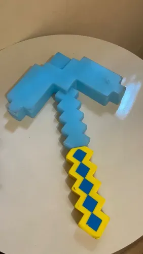 Brinquedo picareta Minecraft 
