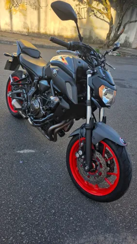 Moto novinha bem conservada 