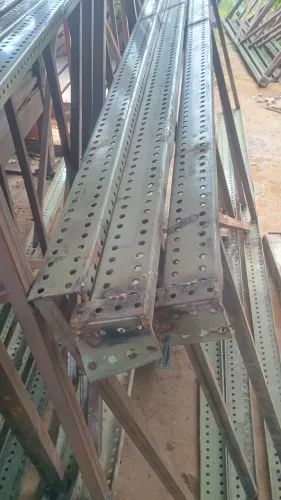 Prateleiras estoque gaiolas aramada. Racks