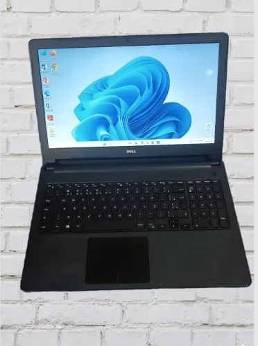 Notebook Dell Windows 11 INTEL I3 SSD Alfanumérico Garantia Parcelo no cartão 